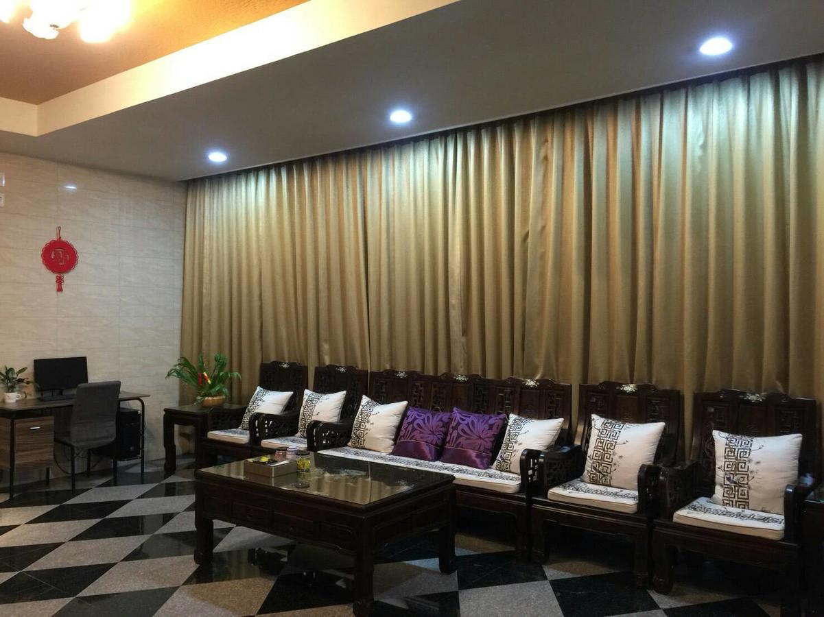 Gin Jian Commercial Hotel Гаосюн Екстер'єр фото